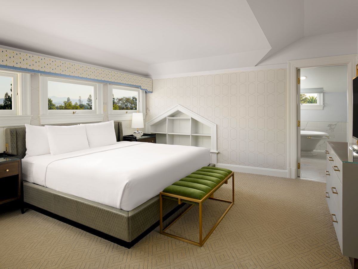 Hayes Mansion San Jose, Curio Collection by Hilton