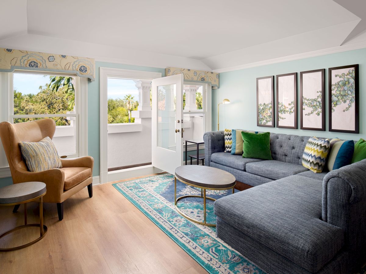 Hayes Mansion San Jose, Curio Collection by Hilton