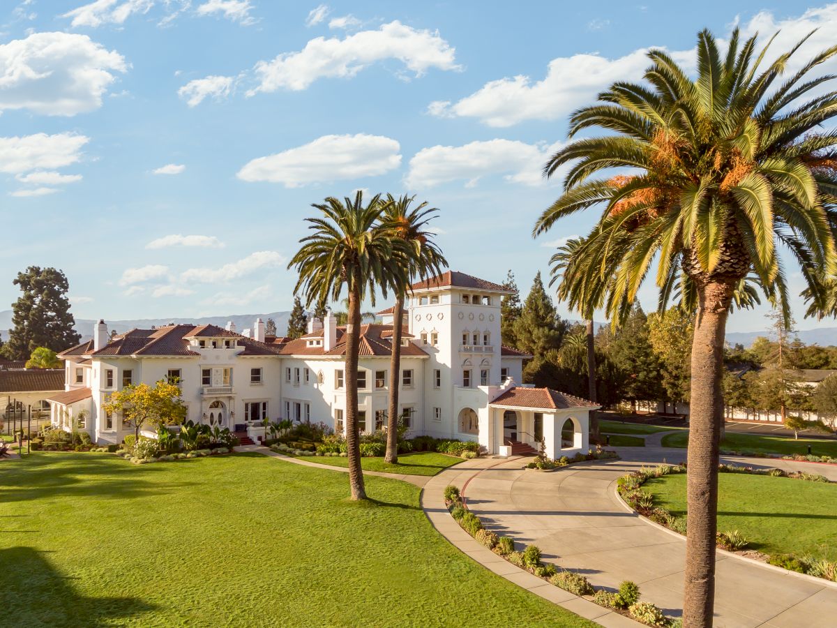 Hayes Mansion San Jose, Curio Collection by Hilton