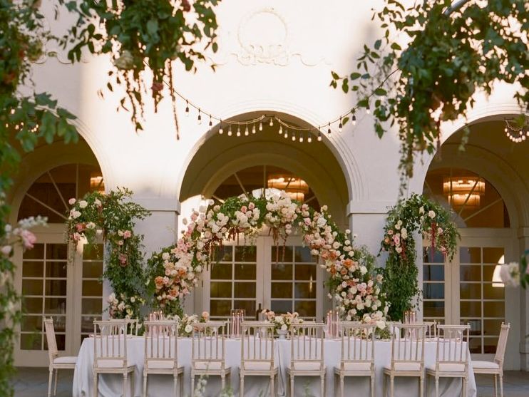 Hayes Mansion San Jose, Curio Collection by Hilton