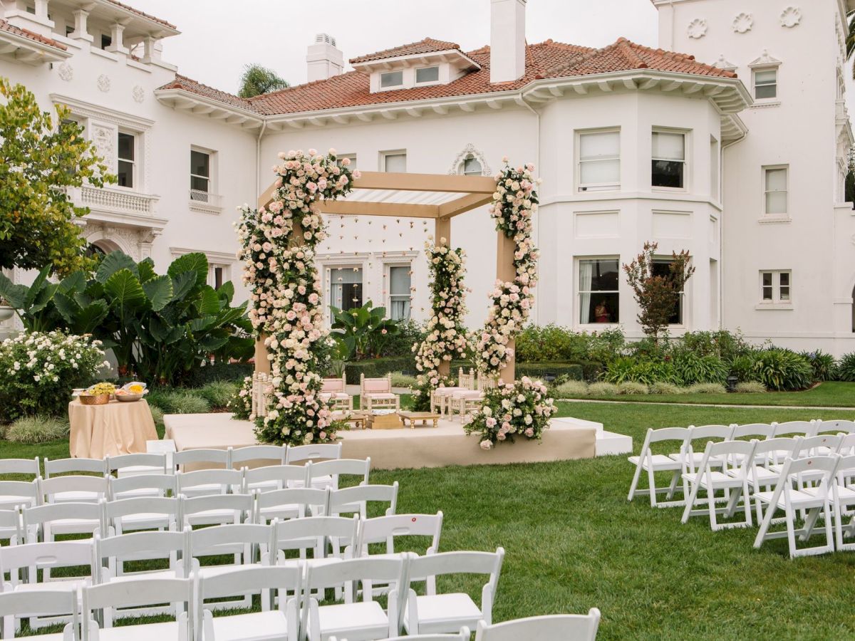 Hayes Mansion San Jose, Curio Collection by Hilton