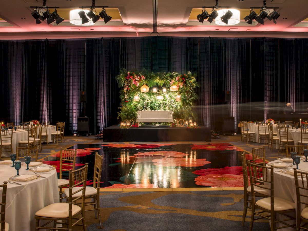Hayes Mansion San Jose, Curio Collection by Hilton