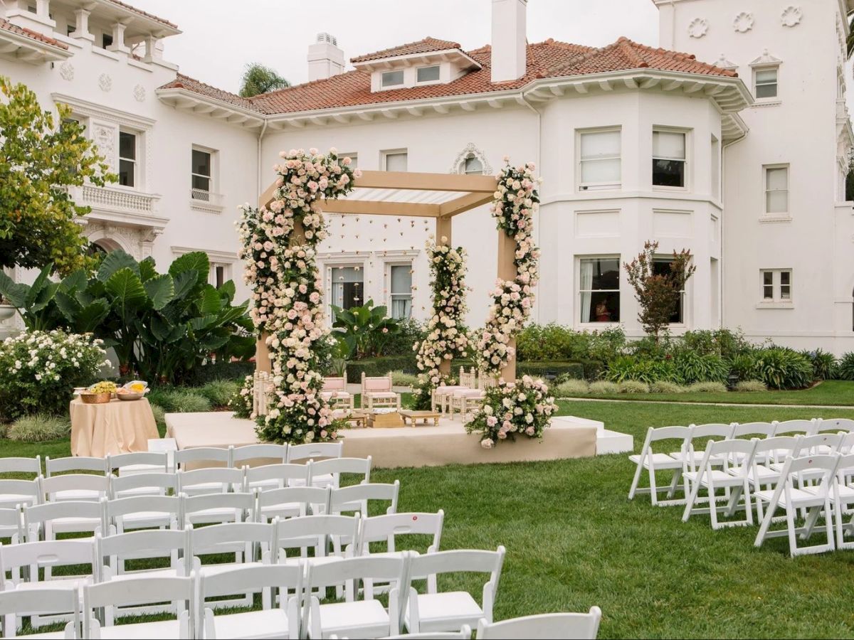 Hayes Mansion San Jose, Curio Collection by Hilton