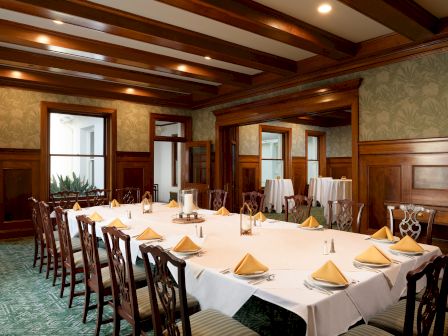 Hayes Mansion San Jose, Curio Collection by Hilton