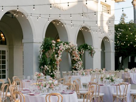 Hayes Mansion San Jose, Curio Collection by Hilton