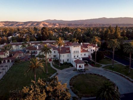 Hayes Mansion San Jose, Curio Collection by Hilton