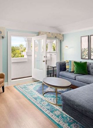 Hayes Mansion San Jose, Curio Collection by Hilton